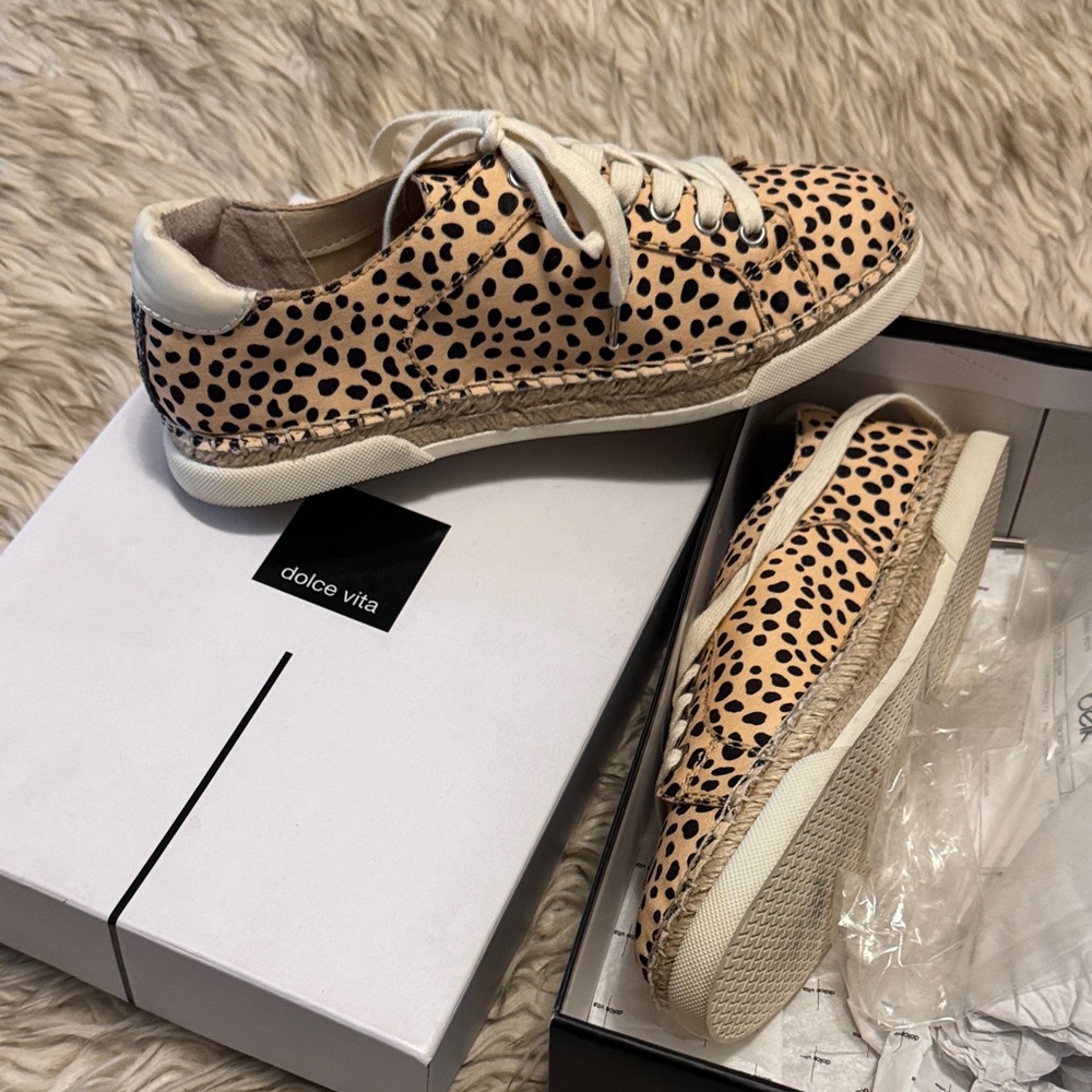 Leopard canvas tennis shoes
